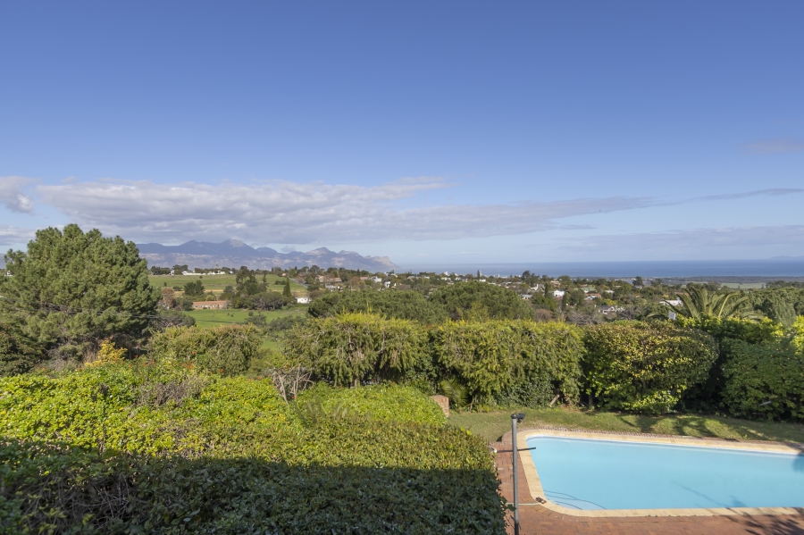 3 Bedroom Property for Sale in Helderberg Estate Western Cape